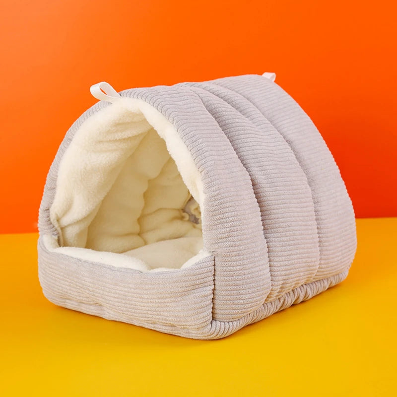 Warm Parrot Nest Hut