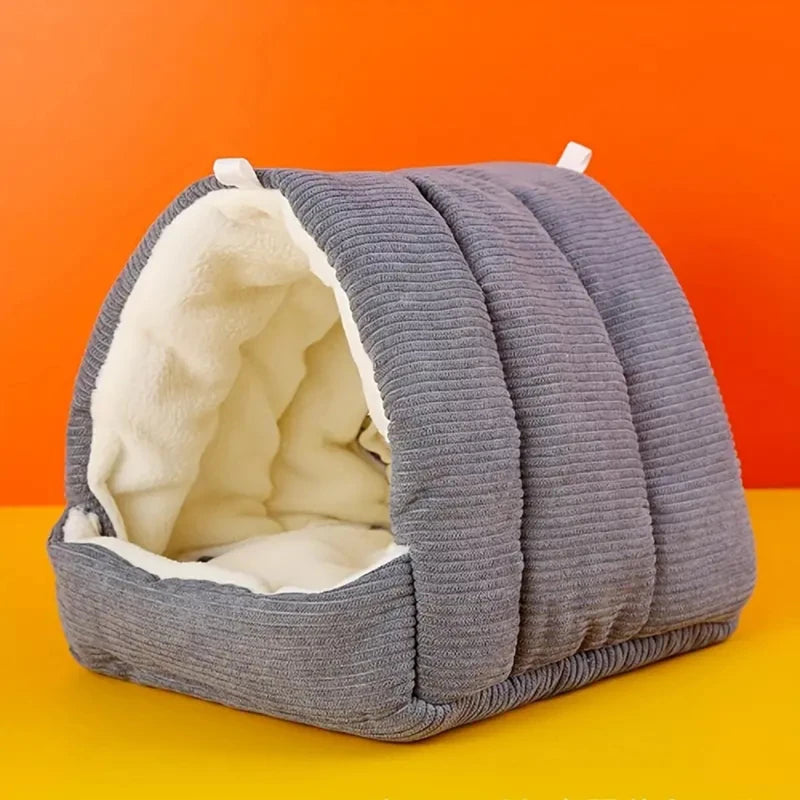 Warm Parrot Nest Hut